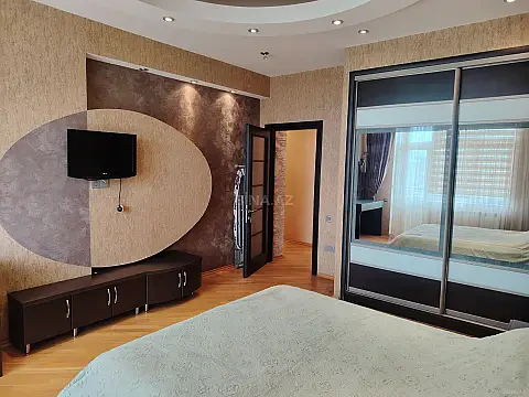 Satılır 3 otaqlı mənzil 162 m² — Bakı, Nizami 3 otaq 162.00 m²