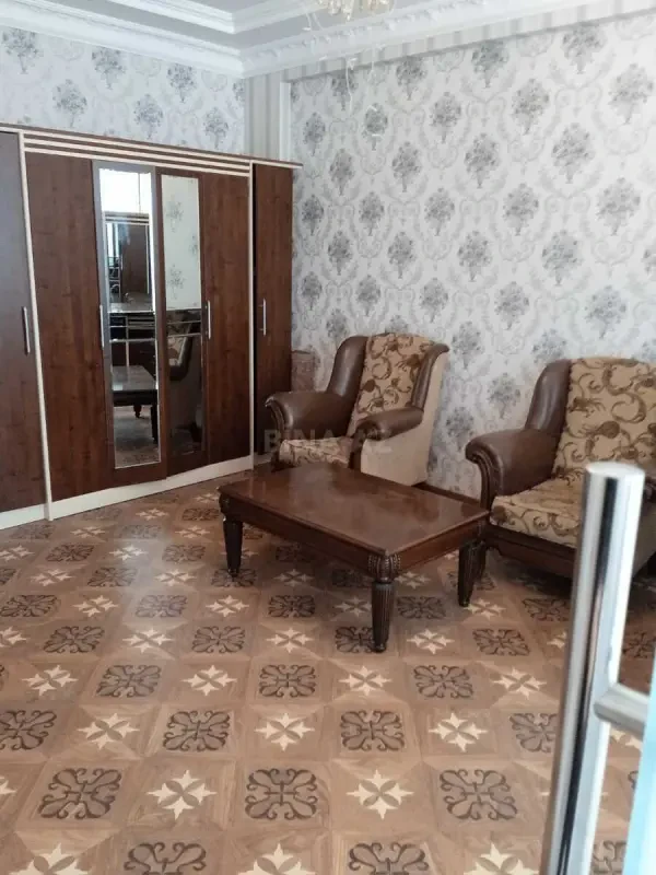 Kirayə verilir 2 otaqlı mənzil 85 m²