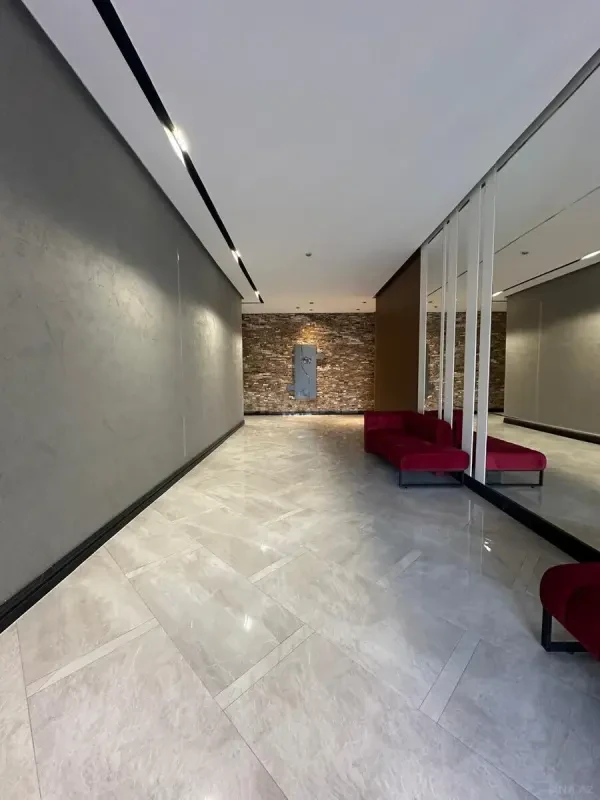 Satılır 3 otaqlı mənzil 107 m²