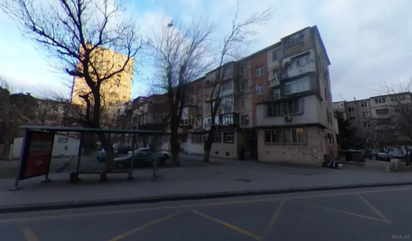 Satılır 4 otaqlı mənzil 82 m²
