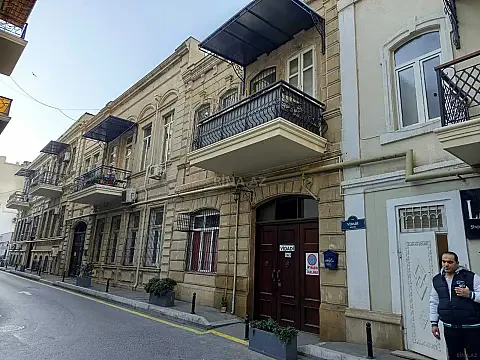 Satılır 4 otaqlı mənzil 90 m² — Bakı, Nizami 4 otaq 90.00 m²