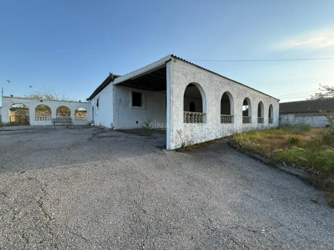 Satılır 4 otaqlı həyət evi 100 m²