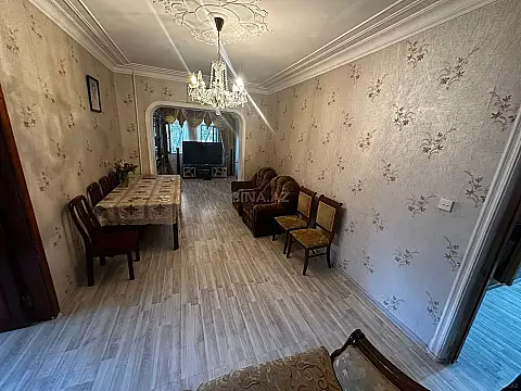 Satılır 4 otaqlı mənzil 120 m² — Bakı, 8-ci mikrorayon 4 otaq 120.00 m²