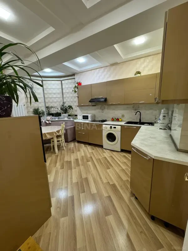 Satılır 3 otaqlı mənzil 95 m²