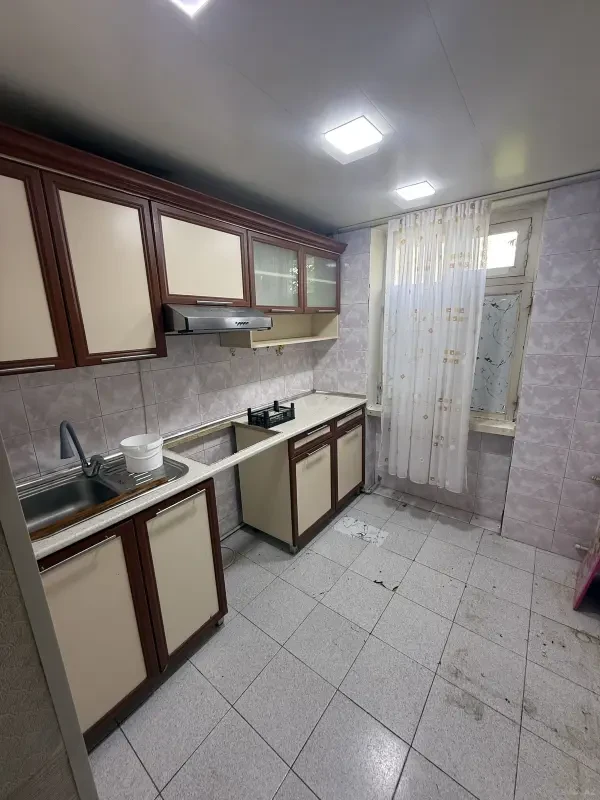 Kirayə verilir 4 otaqlı mənzil 100 m²