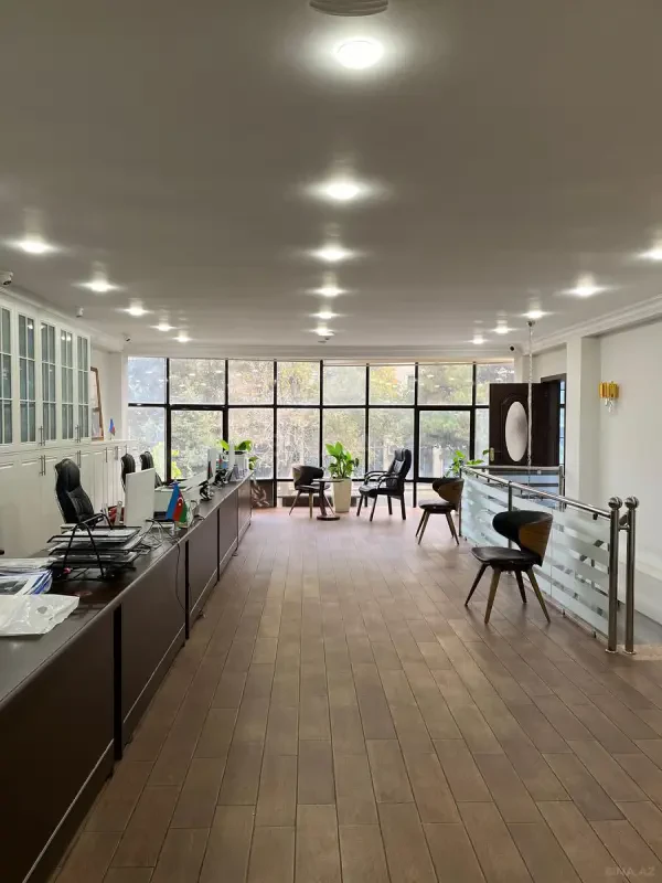 Kirayə verilir obyekt 220 m²
