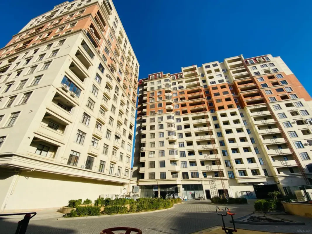 Satılır 2 otaqlı mənzil 70 m²