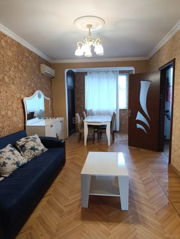 Kirayə verilir 2 otaqlı mənzil 58 m²