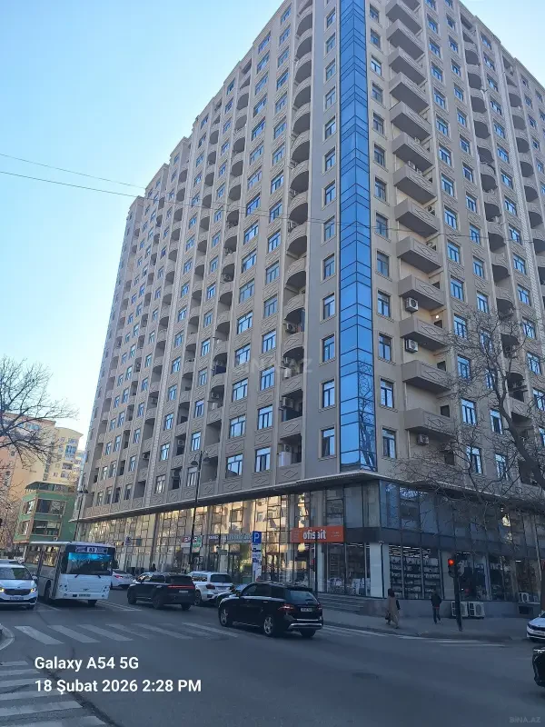 Satılır 3 otaqlı mənzil 102 m²