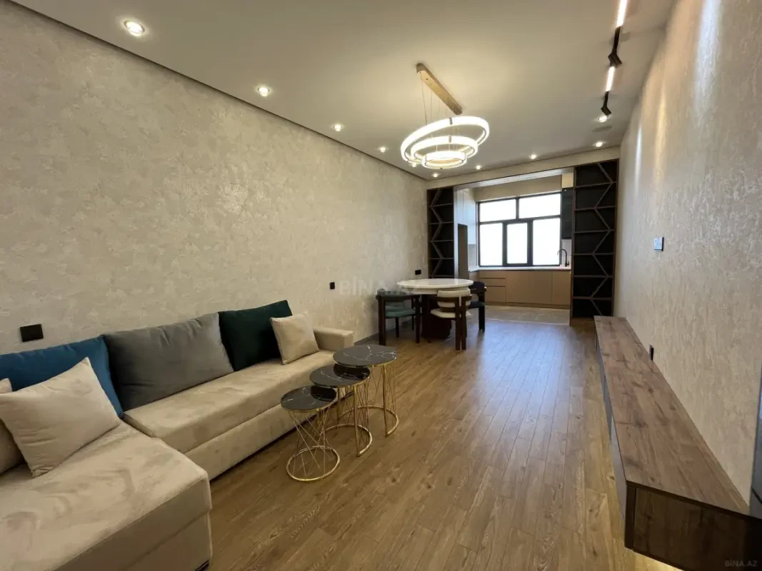 Satılır 2 otaqlı mənzil 77 m²