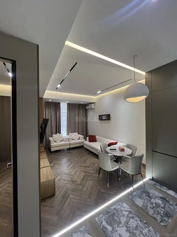 Satılır 2 otaqlı mənzil 67.5 m²