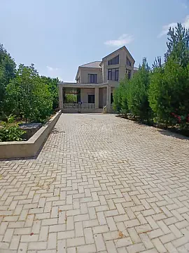 Satılır 7 otaqlı həyət evi 300 m² — Bakı, Novxanı 7 otaq 300.00 m²