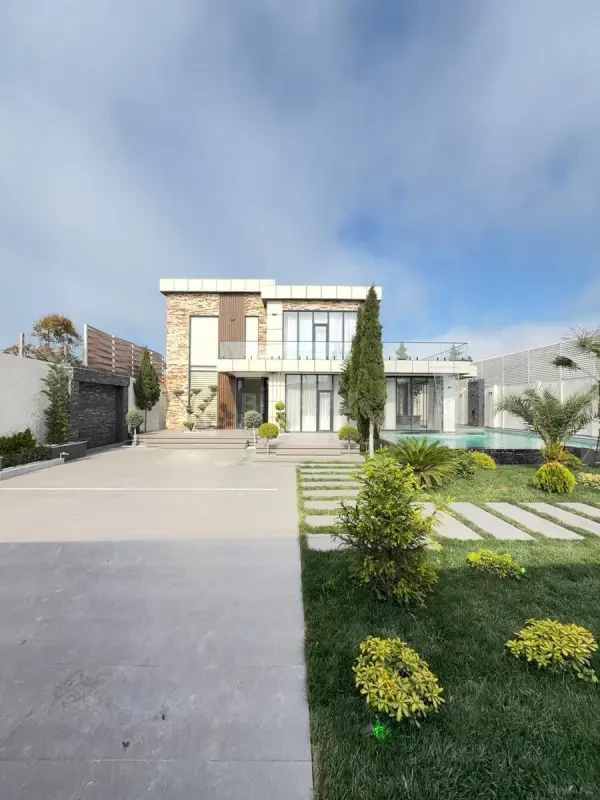 Satılır 5 otaqlı həyət evi 450 m²