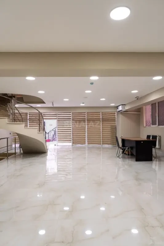 Kirayə verilir 6 otaqlı ofis 300 m²