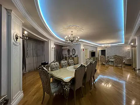 Satılır 4 otaqlı mənzil 210 m² — Bakı 4 otaq 210.00 m²