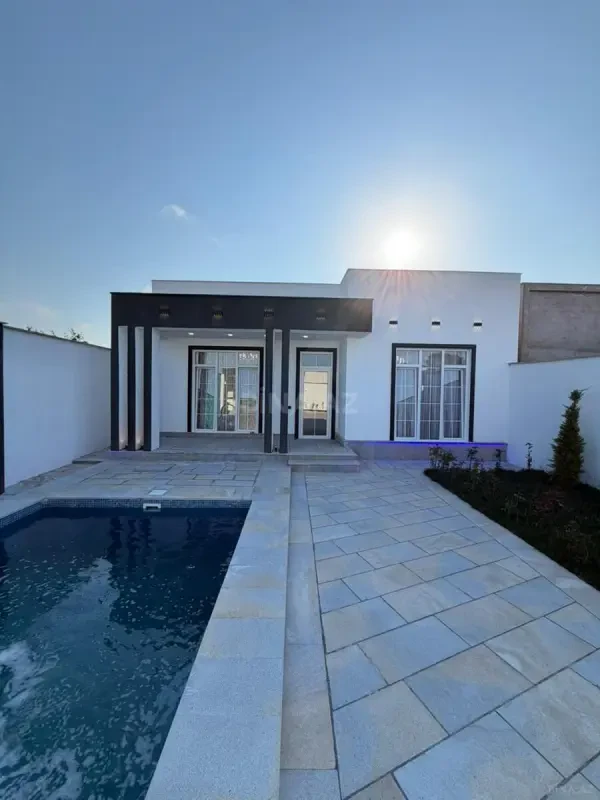 Satılır 4 otaqlı həyət evi 140 m²