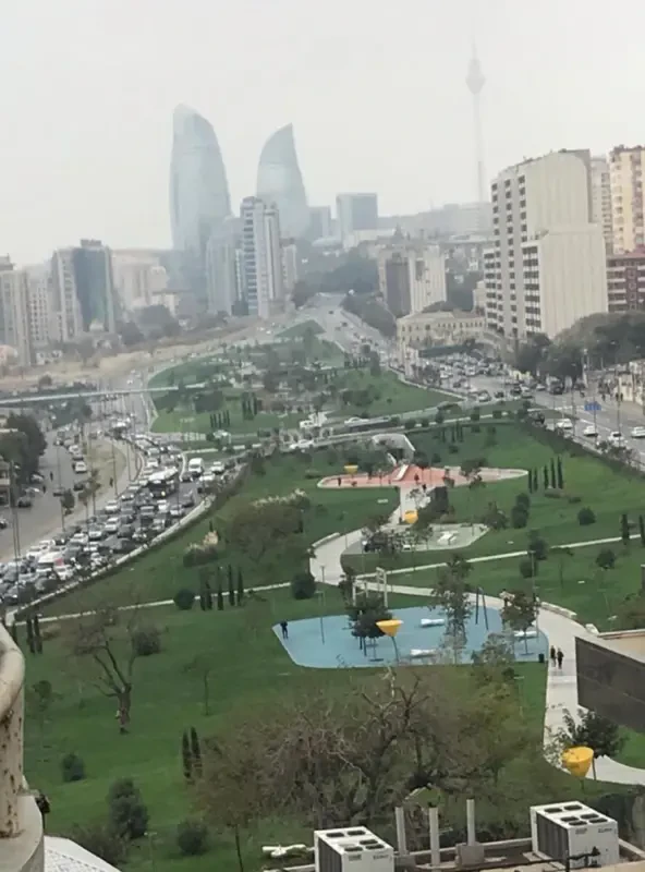 Kirayə verilir 2 otaqlı mənzil 110 m²