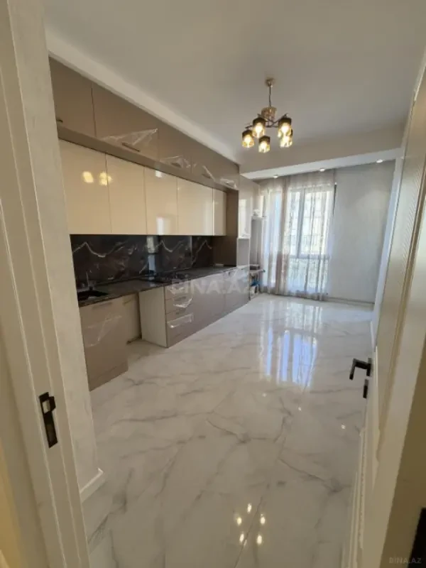 Satılır 2 otaqlı mənzil 97 m²