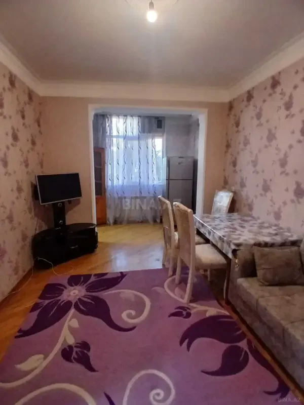 Kirayə verilir 2 otaqlı mənzil 50 m²