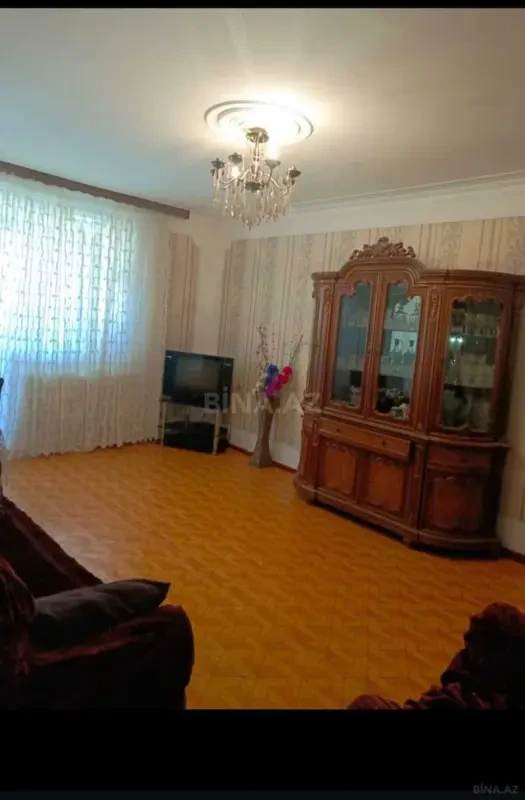 Satılır 4 otaqlı mənzil 90 m²