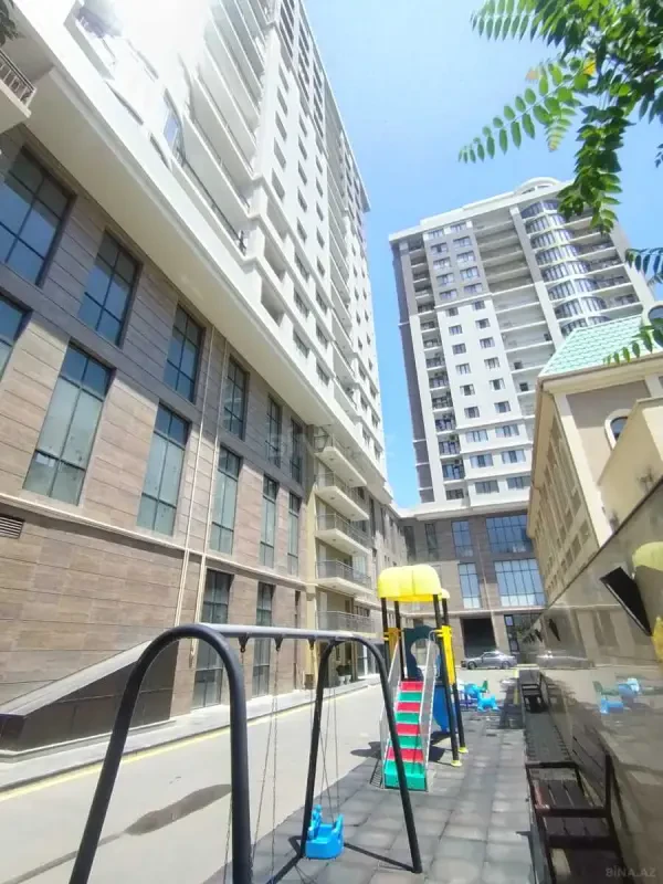 Satılır 3 otaqlı mənzil 113 m²