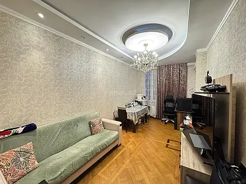 Satılır 2 otaqlı mənzil 56 m² — Bakı, Memar Əcəmi yanı 2 otaq 56.00 m²