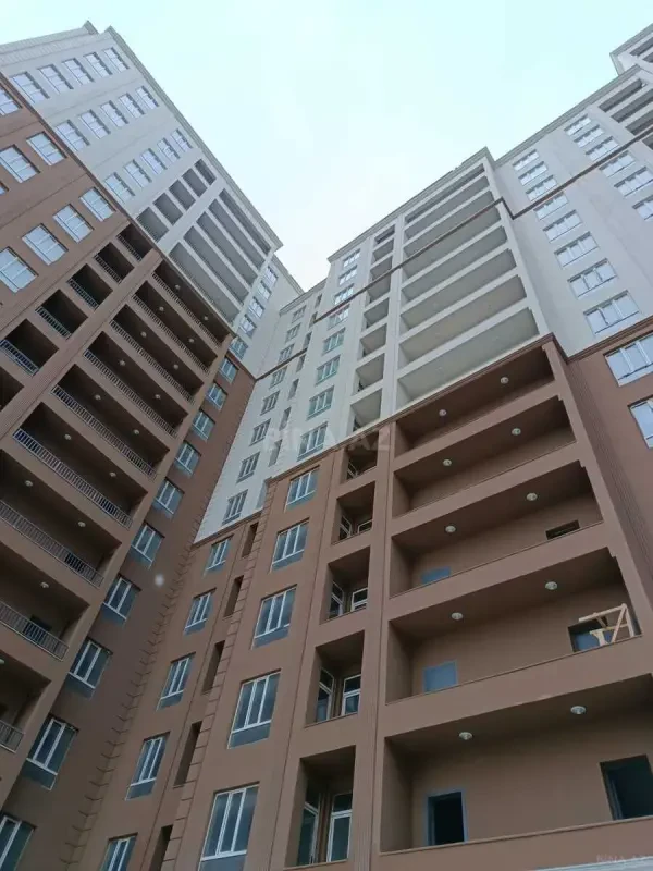 Satılır 1 otaqlı mənzil 52.9 m²
