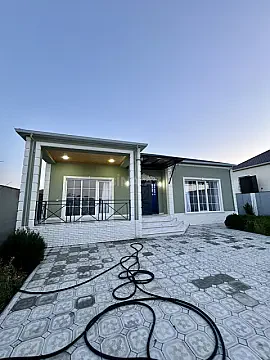 Satılır 4 otaqlı həyət evi 160 m² — Bakı 4 otaq 160.00 m²