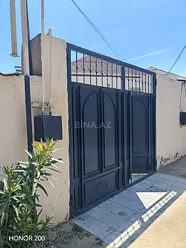 Satılır 3 otaqlı həyət evi 220 m² — Bakı 3 otaq 220.00 m²