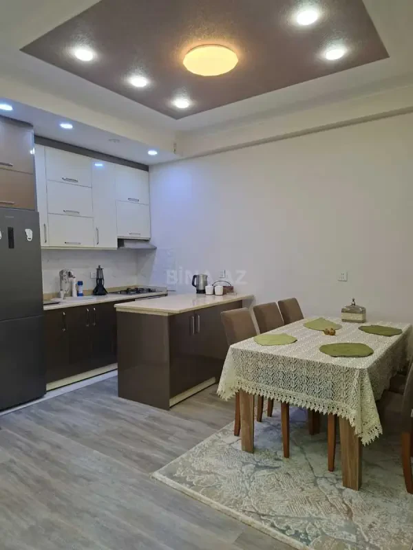 Kirayə verilir 2 otaqlı mənzil 61 m²