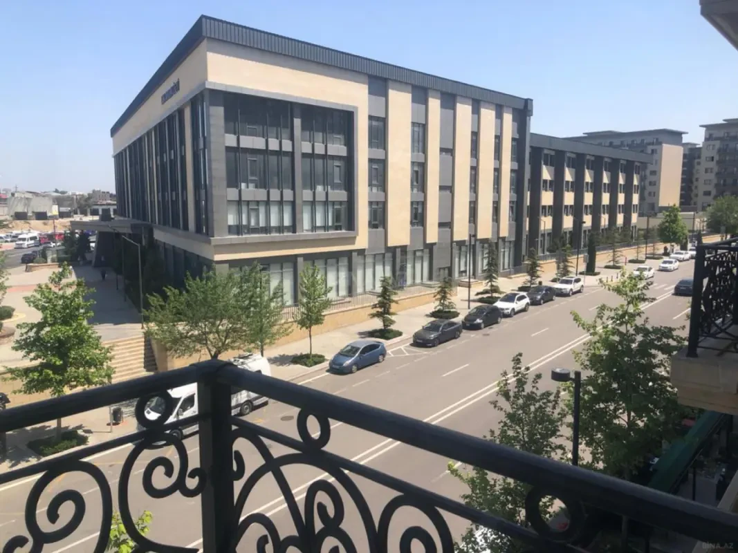 Satılır 2 otaqlı mənzil 97 m²