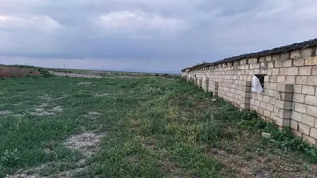 Satılır obyekt 140000 m² — Hacıqabul 140000.00 m²
