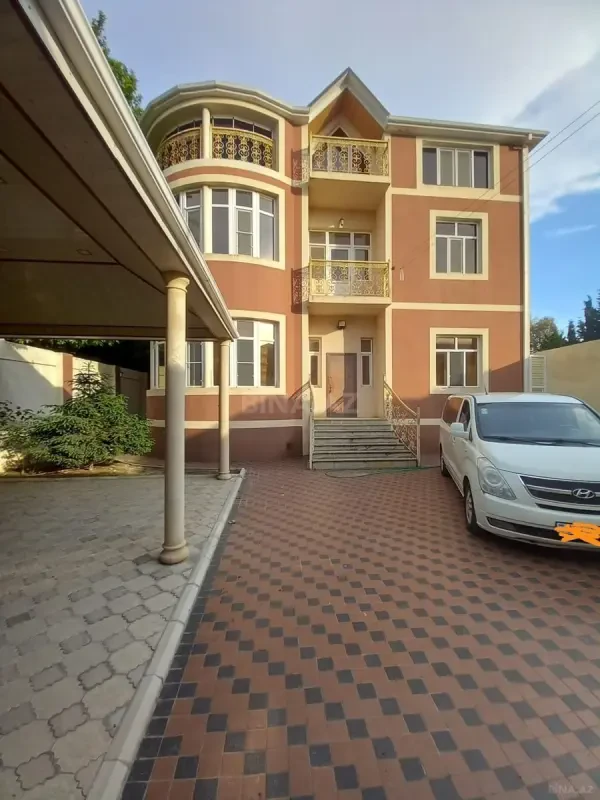 Satılır 7 otaqlı həyət evi 360 m²