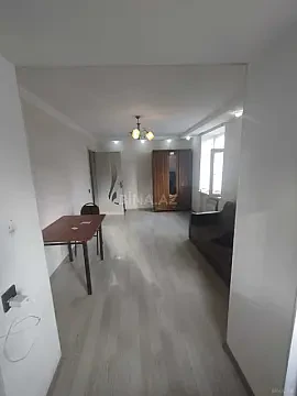 Satılır 2 otaqlı mənzil 40 m² — Bakı, İnşaatçılar 2 otaq 40.00 m²