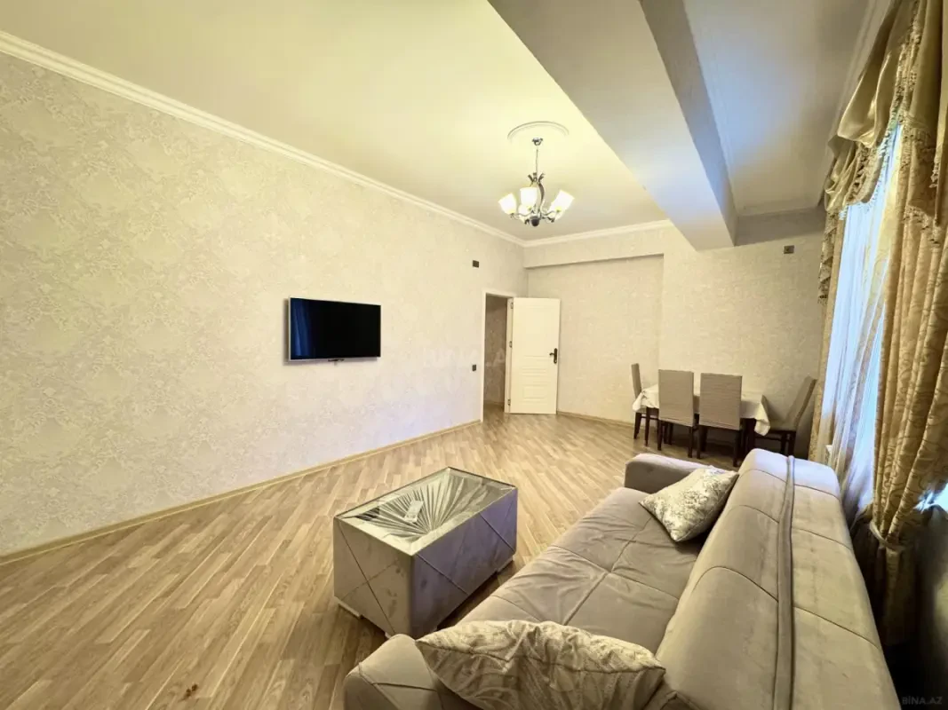 Kirayə verilir 2 otaqlı mənzil 85 m²