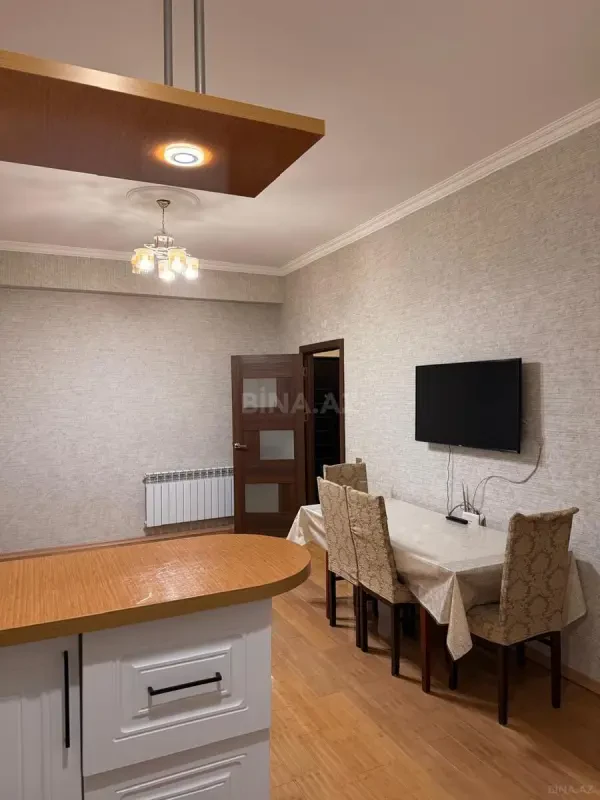 Kirayə verilir 2 otaqlı mənzil 60 m²