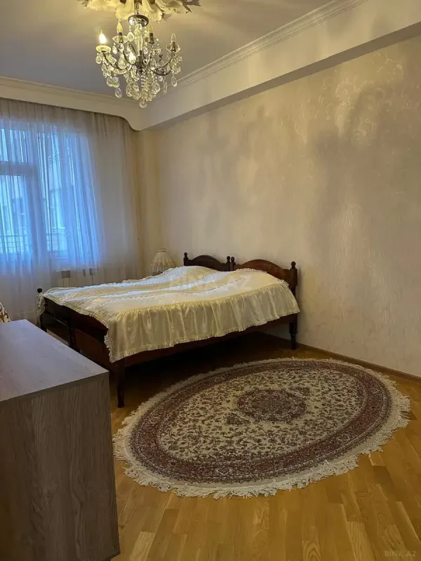 Satılır 2 otaqlı mənzil 100 m²