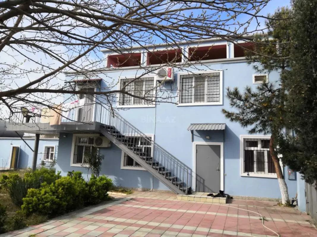 Kirayə verilir 4 otaqlı həyət evi 200 m²