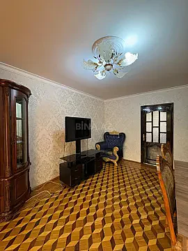 Kirayə verilir 3 otaqlı mənzil 90 m² — Bakı 3 otaq 90.00 m²