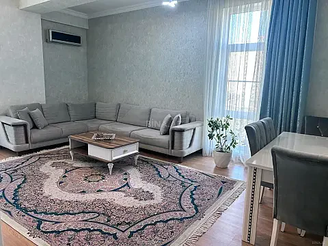 Satılır 3 otaqlı mənzil 130 m² — Bakı 3 otaq 130.00 m²