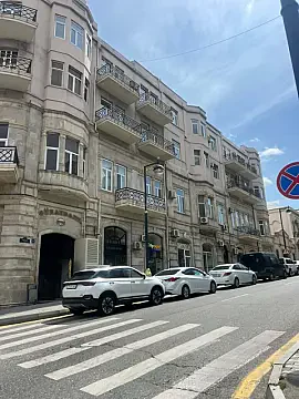 Satılır 3 otaqlı mənzil 95 m² — Bakı 3 otaq 95.00 m²
