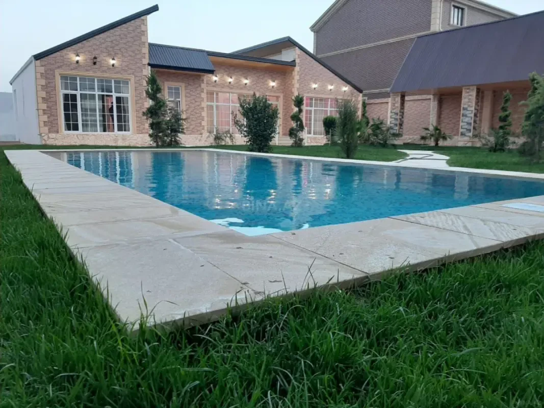 Kirayə verilir 4 otaqlı həyət evi 180 m²