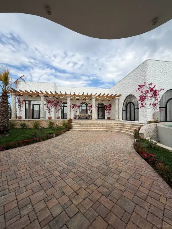 Satılır 4 otaqlı həyət evi 200 m²