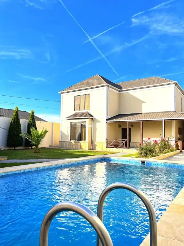 Kirayə verilir 5 otaqlı həyət evi 224 m²
