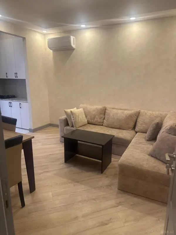 Kirayə verilir 2 otaqlı mənzil 60 m²