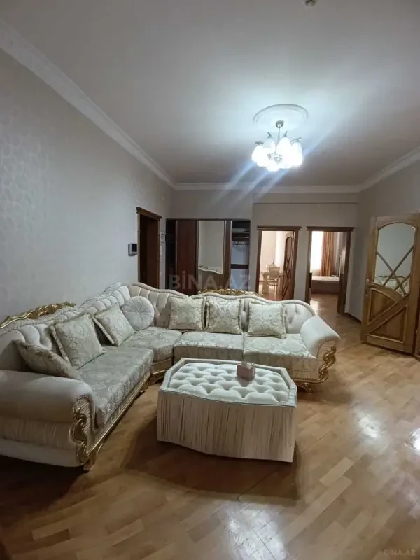 Kirayə verilir 3 otaqlı mənzil 125 m²