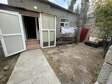 Kirayə verilir 2 otaqlı həyət evi 45 m² — Bakı, 7-ci mikrorayon 2 otaq 45.00 m²