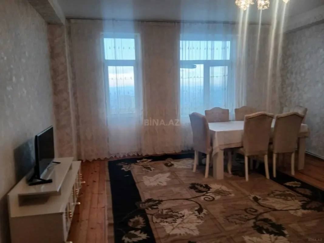 Kirayə verilir 3 otaqlı mənzil 145 m²