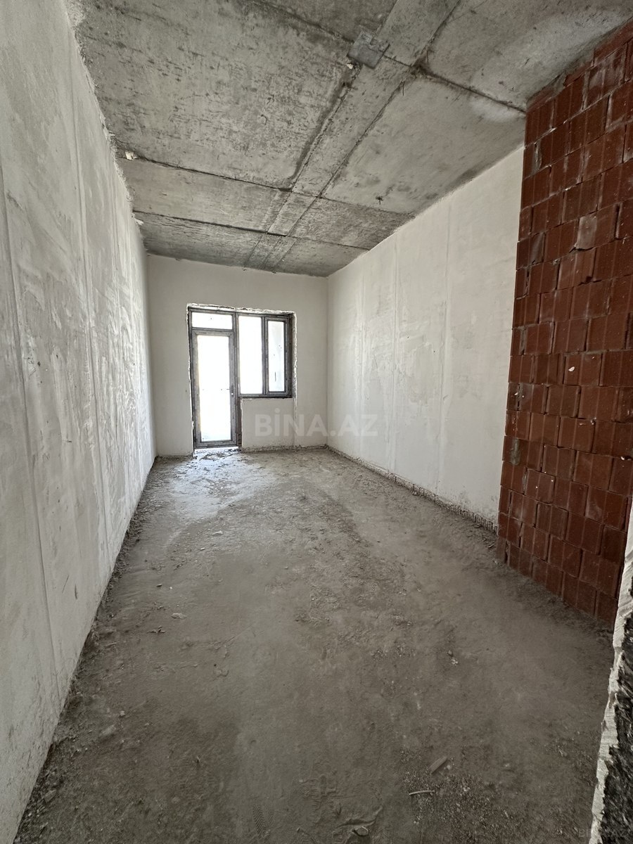 Satılır 2 otaqlı mənzil 118 m²