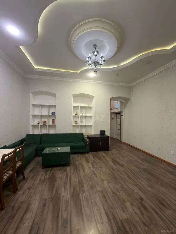 Satılır 3 otaqlı mənzil 110 m²